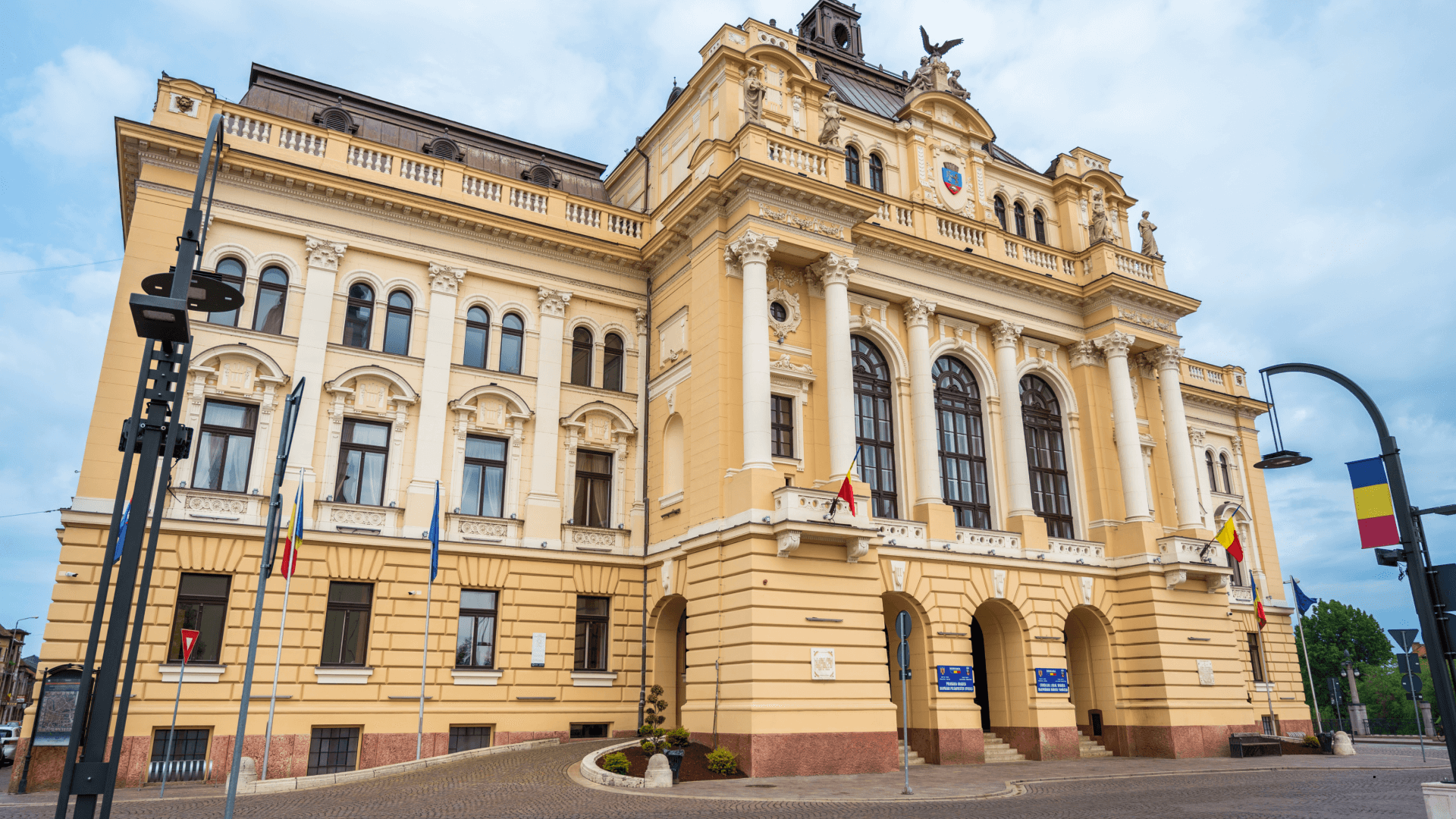 How Drones are Revolutionizing the Cleaning of Historical Building Facades